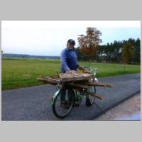 11 Strasser mit Fahrrad.jpg